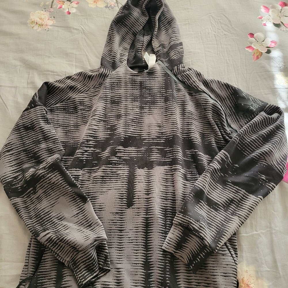 Mens Medium Adidas Grey and Black Print Hoodie with zip pockets
